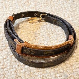 Authentic Louis Vuitton Vintage Canvas Monogram strap with Shoulder Pad